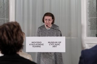 Υπεκφυγές και μισές αλήθειες για τη Συλλογή Στερν