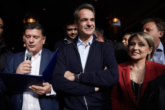 Προεκλογικές υποσχέσεις και τρομοκρατικά διλήμματα από την Αχαΐα