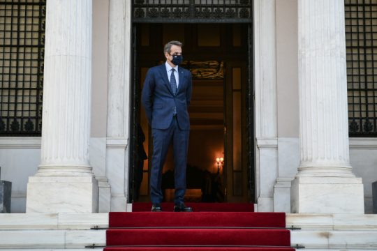 Προπονητές αλλάζουμε, στρατηγική όχι