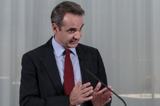Φυγομαχεί ξανά ο Μητσοτάκης – Δεν απαντά στη δεύτερη ερώτηση Τσίπρα