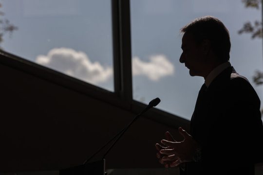 Παραίτηση Μητσοτάκη ζητά ο ΣΥΡΙΖΑ, τον κατηγορεί για συνταγματική εκτροπή