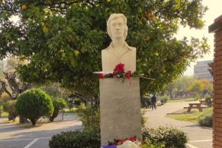 Αλικα γαρίφαλα στον Μυρογιάννη