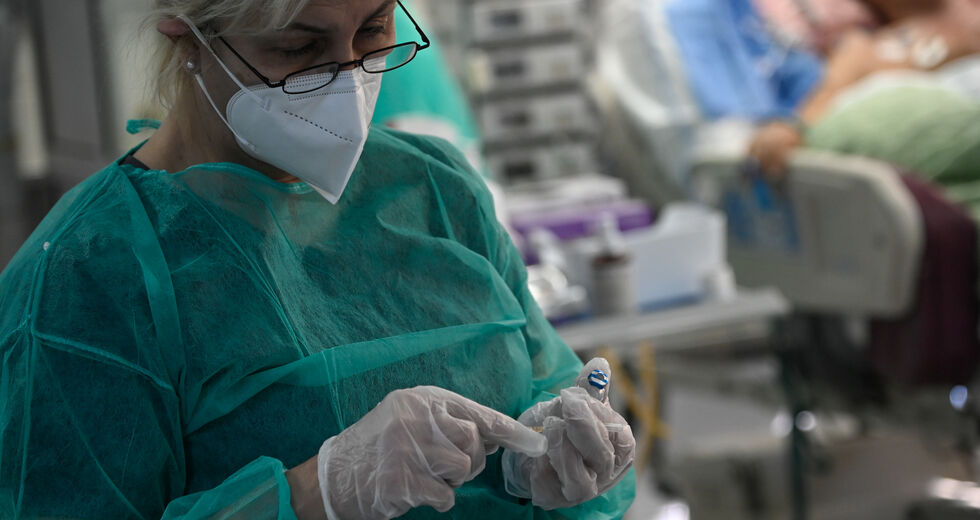 Αύξηση κρουσμάτων κορονοϊού και θανάτων την τελευταία εβδομάδα