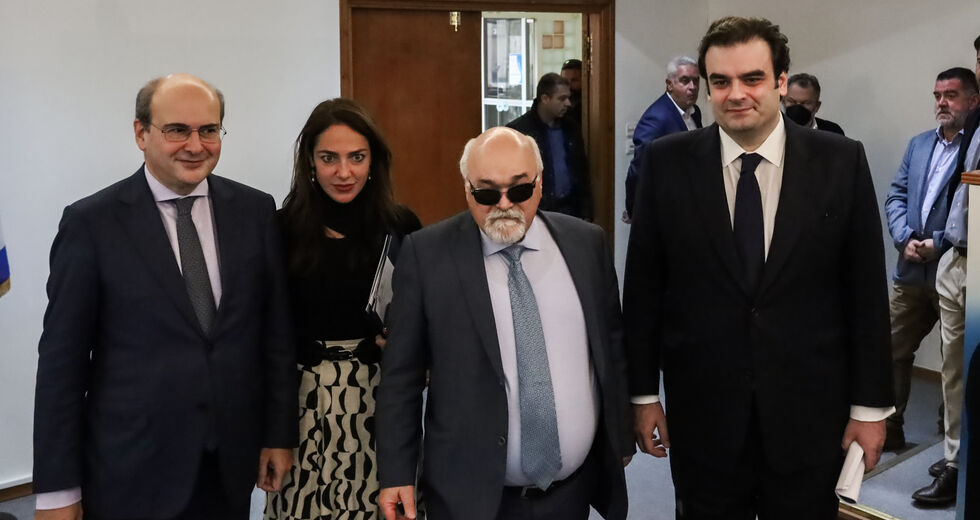 Χάντρες και καθρεφτάκια για τους πολίτες ΑμεΑ