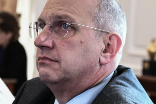 Κυβερνητικός παραλογισμός μπροστά στο απόλυτο ρεζιλίκι