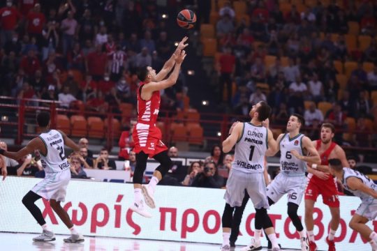 Δικό του ματς έχασε ο Ολυμπιακός από τη Βαλένθια