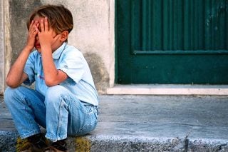 Η φτώχεια είναι βία εναντίον των παιδιών