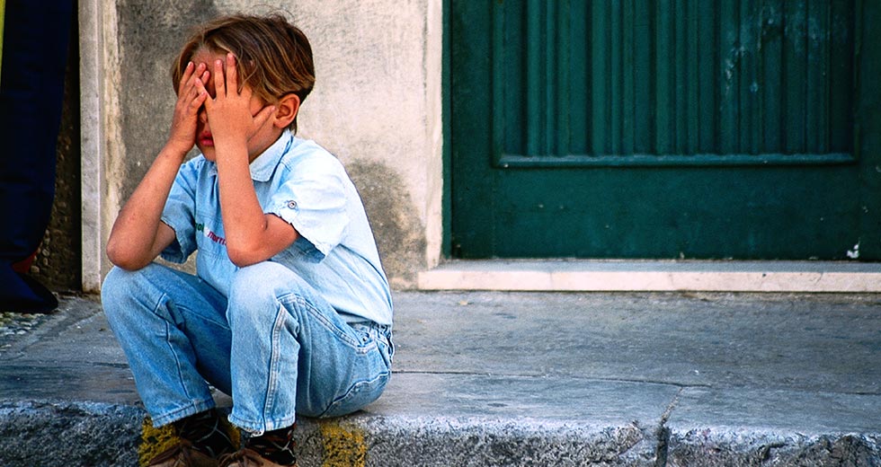 Η φτώχεια είναι βία εναντίον των παιδιών