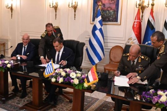 Διμερείς συμφωνίες με Αίγυπτο κομίζουν Δένδιας και Παναγιωτόπουλος