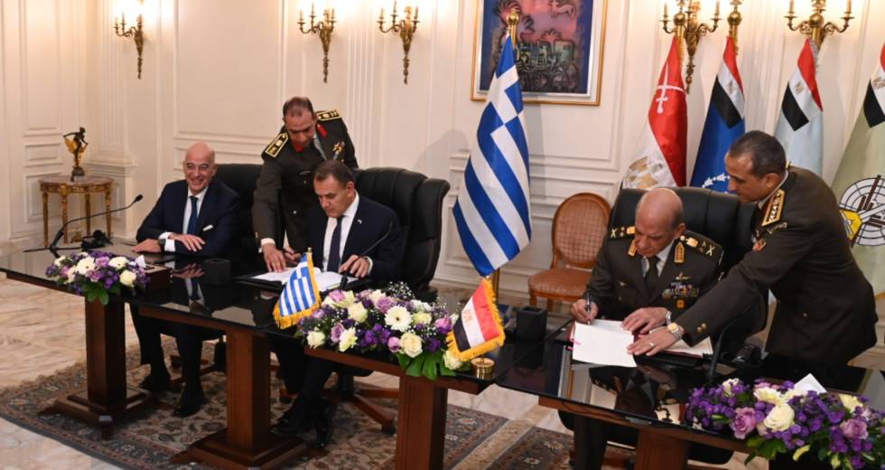 Διμερείς συμφωνίες με Αίγυπτο κομίζουν Δένδιας και Παναγιωτόπουλος