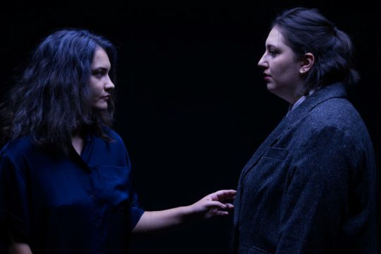 «Η Αναρχική», μια πολλαπλώς «αιρετική» παράσταση