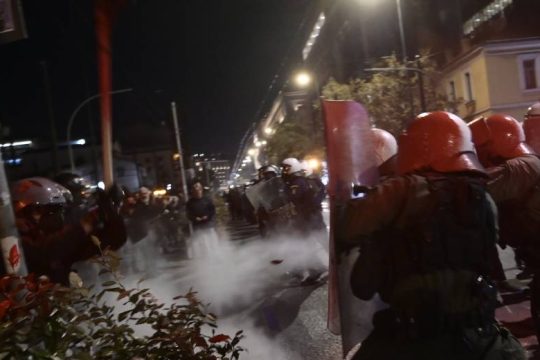 Άγρια καταστολή στο κέντρο της Αθήνας