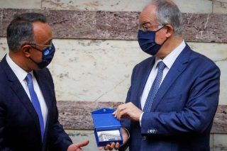 Προϋπολογισμός με πλεόνασμα 0,7% για το 2023