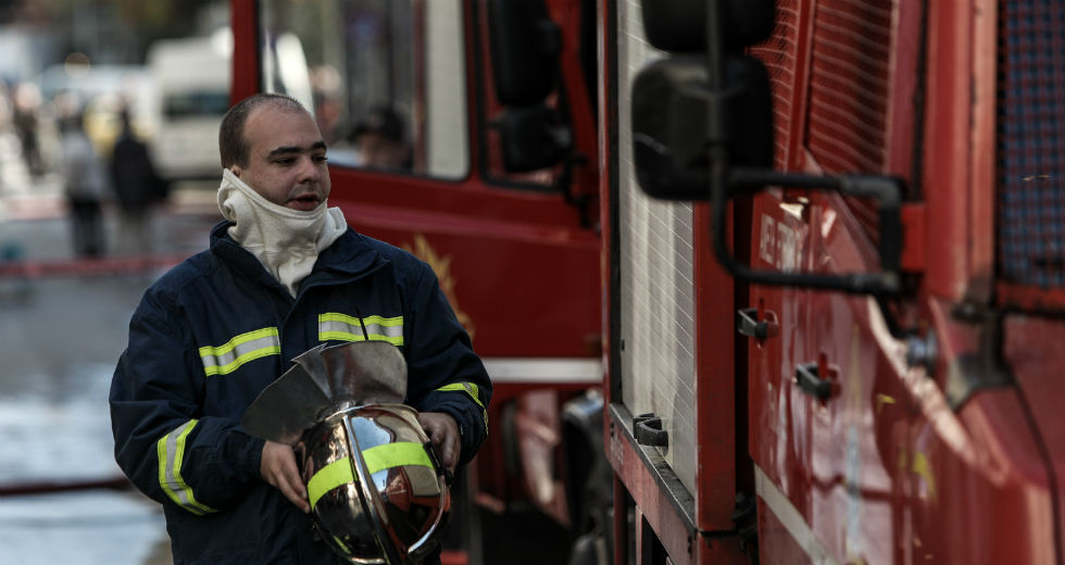 Ένα 5χρονο παιδί σε κρίσιμη κατάσταση από φωτιά στο κέντρο της Αθήνας