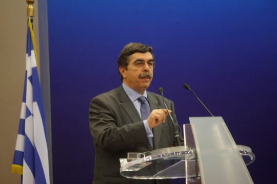 Πέθανε ο δημοσιογράφος και πρώην πρόεδρος του ΑΠΕ Αντώνης Σκυλλάκος