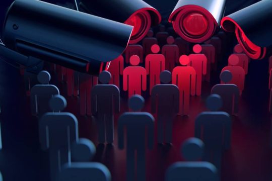 Τα ψηφιακά ίχνη του Predator και οι «φωτιές» που άναψε ο Κ. Τζαβάρας