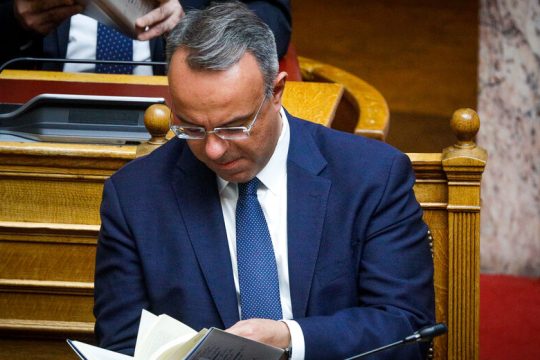Παραδοχές και μη απαντήσεις για το ιδιωτικό χρέος