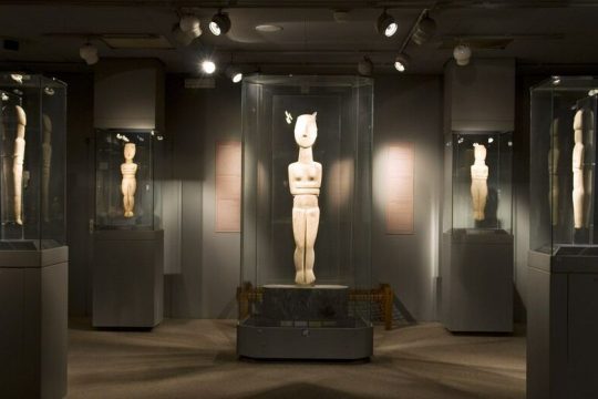 Ο «επαναπατρισμός» που έγινε… «γυρισμός» και τα εγκαίνια για λίγους κι εκλεκτούς