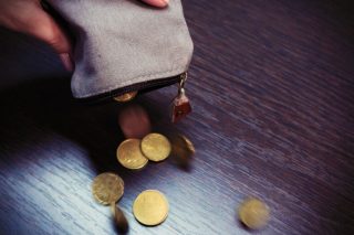 Για κοροϊδία με τις fast-track συντάξεις καταγγέλλουν οι συνταξιούχοι κυβέρνηση και ΕΦΚΑ