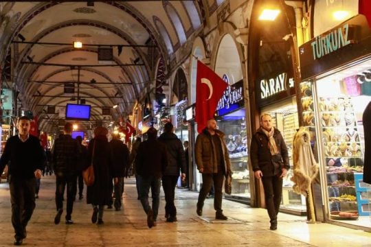 Χωρίς φρένα η κούρσα του πληθωρισμού στην Τουρκία