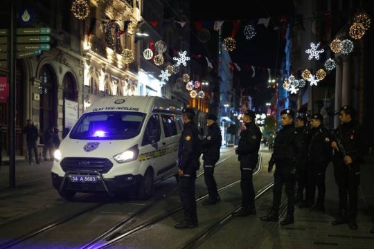 Μπαράζ συλλήψεων για την επίθεση στην Κωνσταντινούπολη – Το PKK κατηγορεί η Άγκυρα