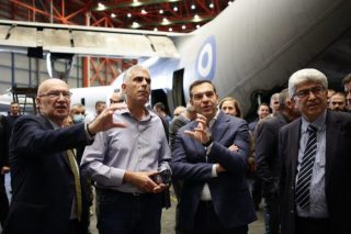 Τσίπρας: Εθνικό έγκλημα η απουσία της ΕΑΒ από τα εξοπλιστικά προγράμματα