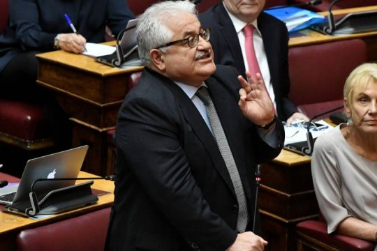 Και ο Κ. Τζαβάρας αποδόμησε το κυβερνητικό αφήγημα για τις υποκλοπές