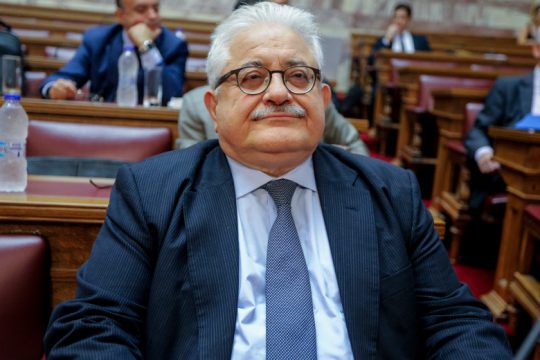 Σκάνδαλο Υποκλοπών: Εκτός Επιτροπής Θεσμών και Διαφάνειας ο Τζαβάρας