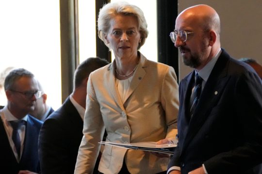 Απόλυτο ευρωπαϊκό «μπάχαλο» για το πλαφόν στο φυσικό αέριο