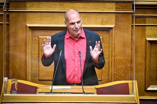 ΜέΡΑ25: Η ολιγαρχία “απολύει” τον κ. Μητσοτάκη, o λαός διαδηλώνει για να “απολύσει” την ολιγαρχία»