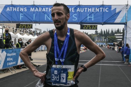 Ο Χαράλαμπος Πιτσώλης νικητής του 39ου Μαραθωνίου