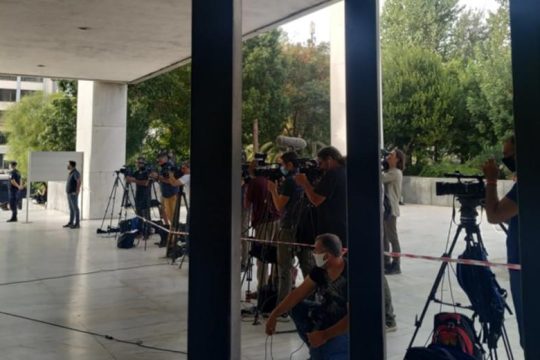 Ποινική δίωξη σε 70χρονο για βία κατά της συζύγου και της 8χρονης κόρη τους