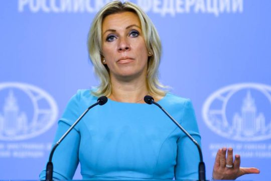 Η Ζαχάροβα τρολάρει την Ουκρανία