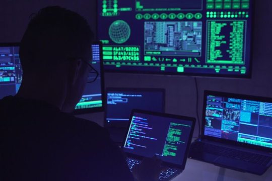 Τα τιμολόγια της Ιονίας Τεχνικής που «καίνε» την Krikel