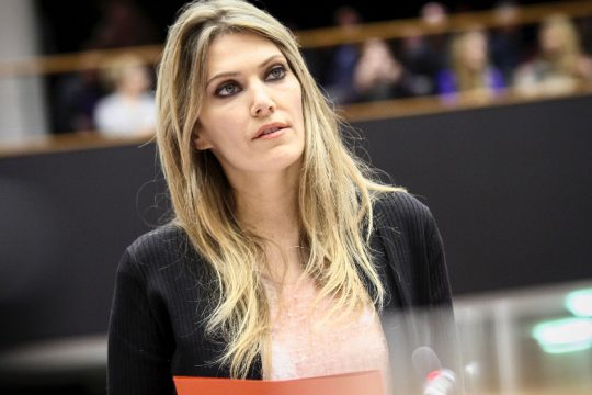 Τα ρίχνει στον Τζιόρτζι η Καϊλή μια ημέρα πριν τις κρίσιμες αποφάσεις
