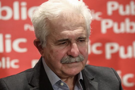«Πολλά ψέματα και λίγες αλήθειες στο βιβλίο του Μίμη Ανδρουλάκη»