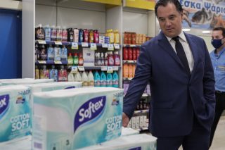Τα Adonomics και η πραγματικότητα