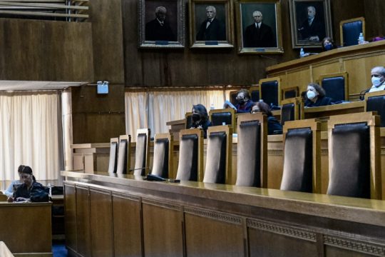 Γιατί τόση σιωπή;