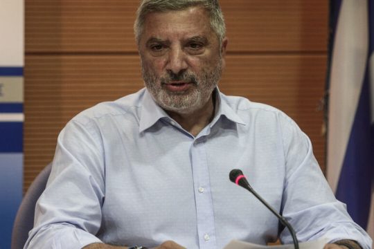 «Βροντές» κατά Πατούλη για τον προϋπολογισμό