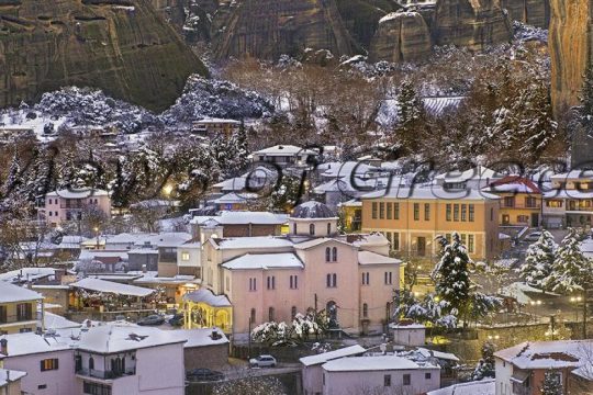 Μαγευτική χιονισμένη Θεσσαλία