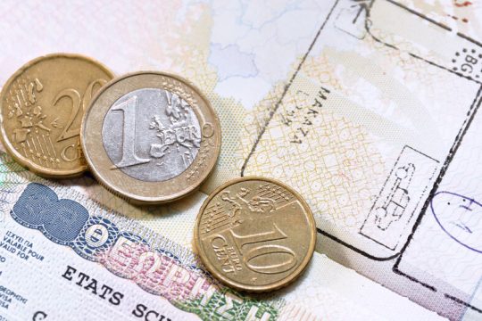 Παράθυρο για «φτηνή» golden visa