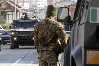 Σερβία και Κόσοβο… με το όπλο παρά πόδα!
