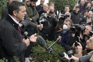 «Ο πρωθυπουργός δεν είναι βλαξ, είναι ένοχος»
