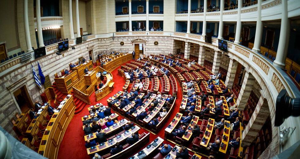 Με 156 «ναι» έναντι 143 «όχι» πέρασε ο κρατικός προϋπολογισμός