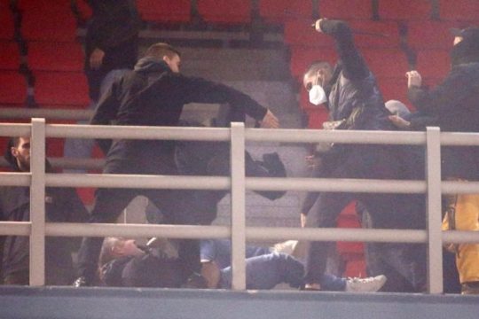 Θλιβερά επεισόδια μέσα στο κλειστό των Λιοσίων