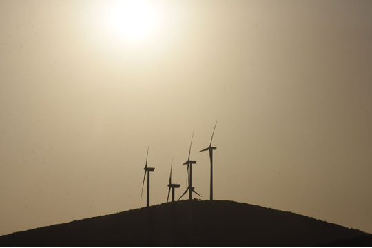 Απειλές και συνέπειες από τα αιολικά σε Εύβοια και Σκύρο