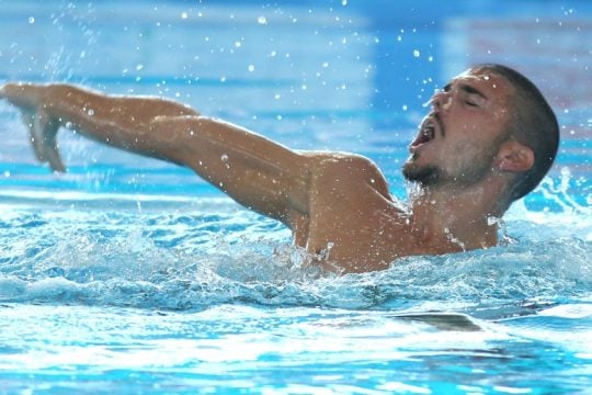 Οι άνδρες εντάσσονται στο διαγωνιστικό πρόγραμμα της καλλιτεχνικής κολύμβησης στους Ολυμπιακούς