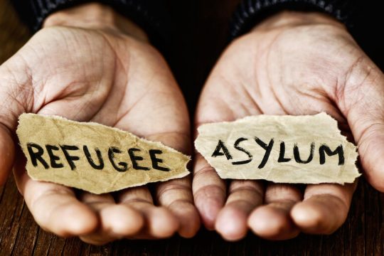 Ελάχιστη πρόοδος στη μετεγκατάσταση αιτούντων άσυλο στην Ευρώπη