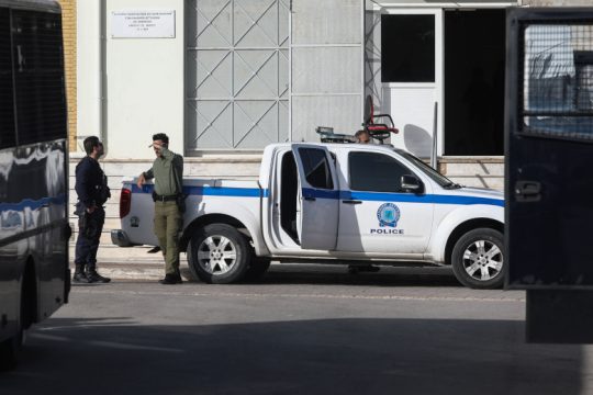 Τι υποστήριξε στην κατάθεσή του ο αστυνομικός που πυροβόλησε τον 16χρονο