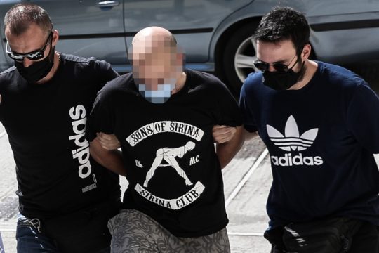 Ηλιούπολη: Καταδίκασαν τον αστυνομικό για μαστροπεία και μετά τον αποφυλάκισαν